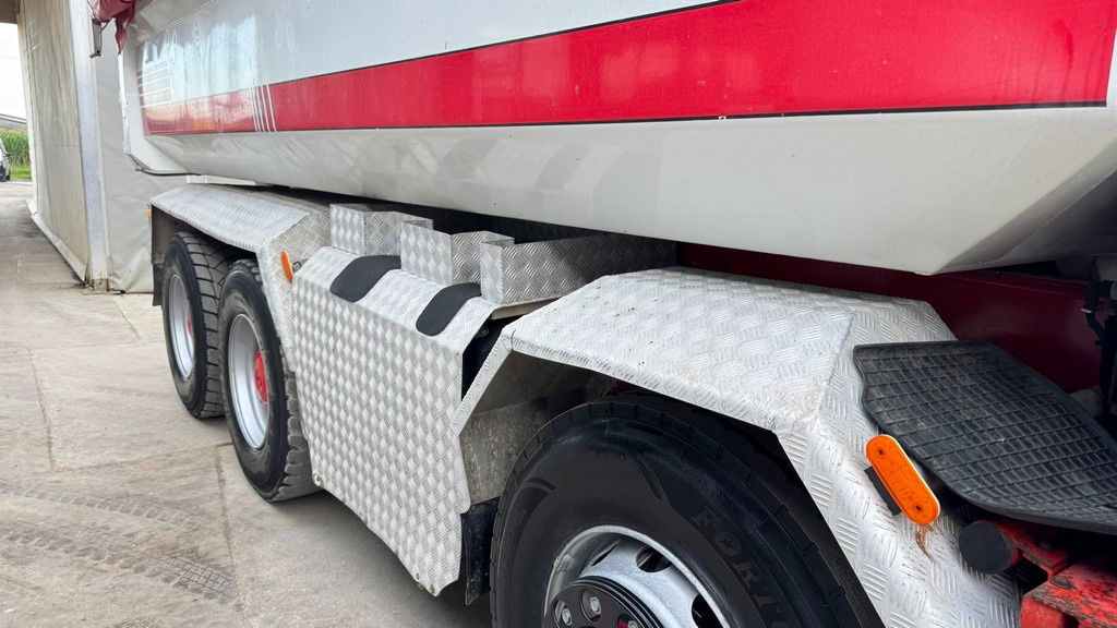 Mercedes-Benz Actros 3246 8X4 mulda tipper - retarder - hydr. back door - Sklápač: obrázok 5 Mercedes-Benz Actros 3246 8X4 mulda tipper - retarder - hydr. back door - Sklápač: obrázok 5