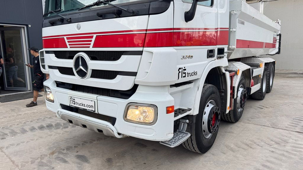 Mercedes-Benz Actros 3246 8X4 mulda tipper - retarder - hydr. back door - Sklápač: obrázok 2 Mercedes-Benz Actros 3246 8X4 mulda tipper - retarder - hydr. back door - Sklápač: obrázok 2
