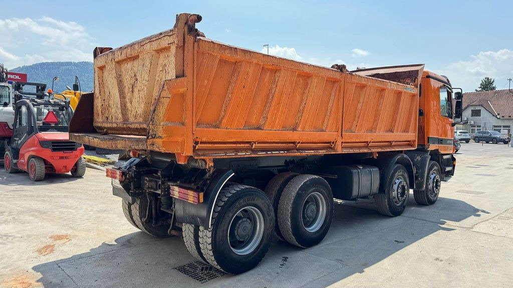 Mercedes-Benz Actros 4143 K 8x4 meiller tipper - Sklápač: obrázok 4 Mercedes-Benz Actros 4143 K 8x4 meiller tipper - Sklápač: obrázok 4