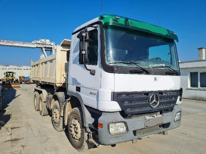 Mercedes-Benz Actros 4144 K 8x4 3 sided tipper - 1st owner - Sklápač: obrázok 4 Mercedes-Benz Actros 4144 K 8x4 3 sided tipper - 1st owner - Sklápač: obrázok 4