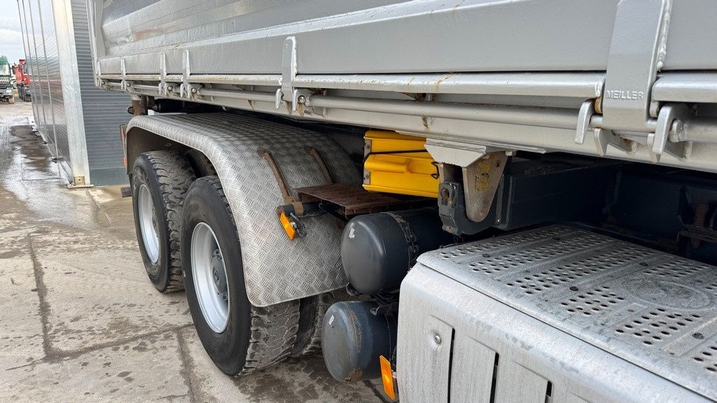 Mercedes-Benz Arocs 2643 6X4 meiller bordmatic tipper - Sklápač: obrázok 4 Mercedes-Benz Arocs 2643 6X4 meiller bordmatic tipper - Sklápač: obrázok 4