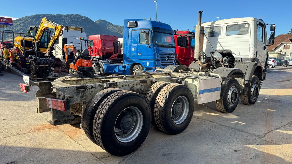 Mercedes-Benz SK 3234 8x4 chassis - Podvozek s kabinou: obrázok 5 Mercedes-Benz SK 3234 8x4 chassis - Podvozek s kabinou: obrázok 5