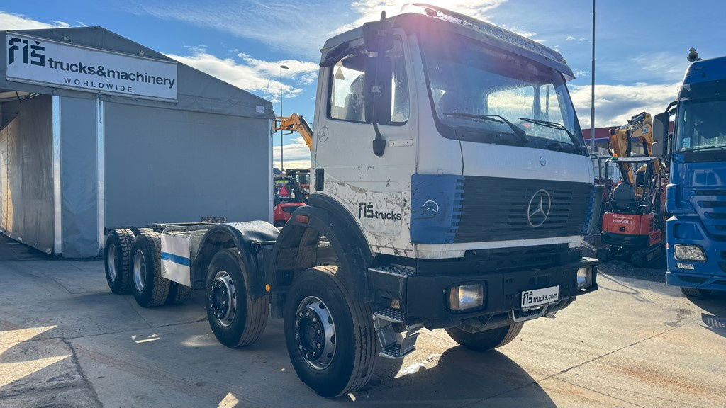 Mercedes-Benz SK 3234 8x4 chassis - Podvozek s kabinou: obrázok 3 Mercedes-Benz SK 3234 8x4 chassis - Podvozek s kabinou: obrázok 3