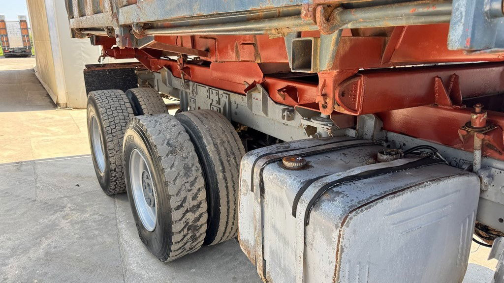 Scania 112 6x4 tipper - full spring - Sklápač: obrázok 4 Scania 112 6x4 tipper - full spring - Sklápač: obrázok 4