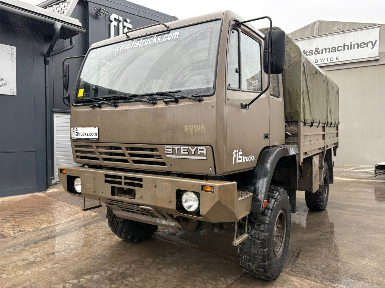 Steyr 12M18 4X4 stake body - 62.000km - Plachtové nákladné vozidlo: obrázok 1 Steyr 12M18 4X4 stake body - 62.000km - Plachtové nákladné vozidlo: obrázok 1