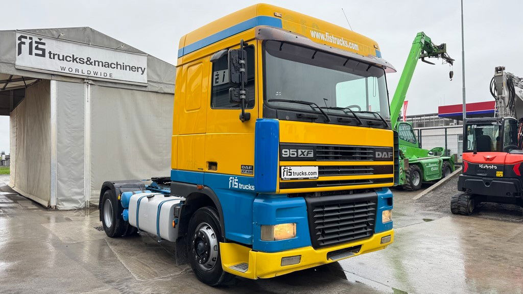 DAF XF 95.430 4x2 tractor unit - euro 3 - Ťahač: obrázok 3 DAF XF 95.430 4x2 tractor unit - euro 3 - Ťahač: obrázok 3