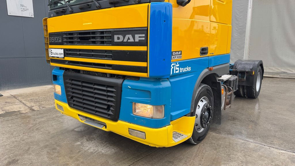 DAF XF 95.430 4x2 tractor unit - euro 3 - Ťahač: obrázok 2 DAF XF 95.430 4x2 tractor unit - euro 3 - Ťahač: obrázok 2