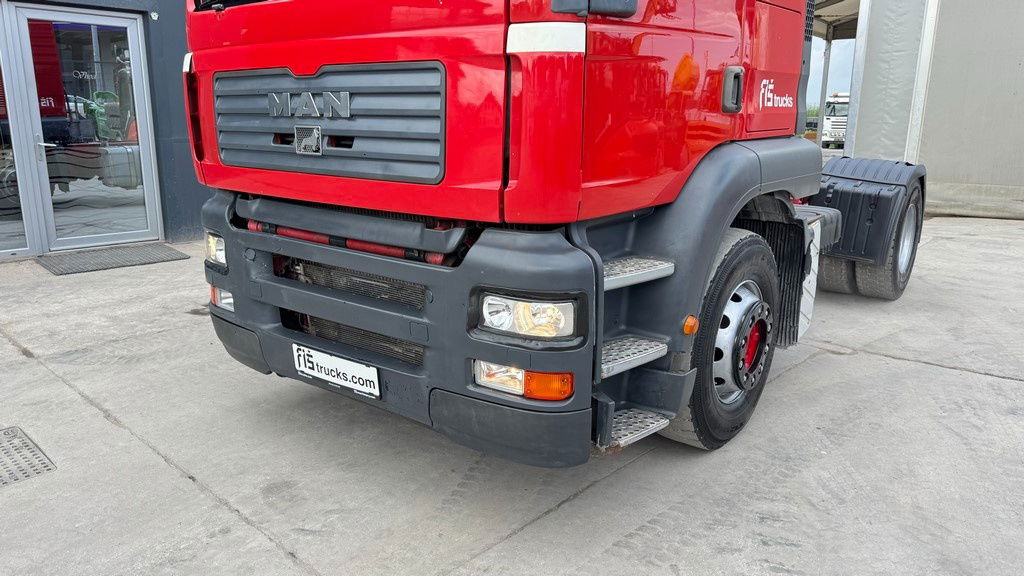 MAN TGA 18.413 4X2 tractor unit - Ťahač: obrázok 2 MAN TGA 18.413 4X2 tractor unit - Ťahač: obrázok 2