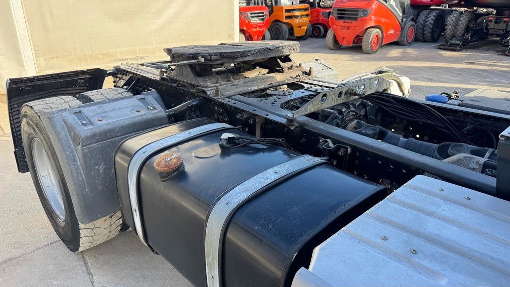 MAN TGS 18.460 4X4 tractor unit - cardan - motor brake - Ťahač: obrázok 4 MAN TGS 18.460 4X4 tractor unit - cardan - motor brake - Ťahač: obrázok 4