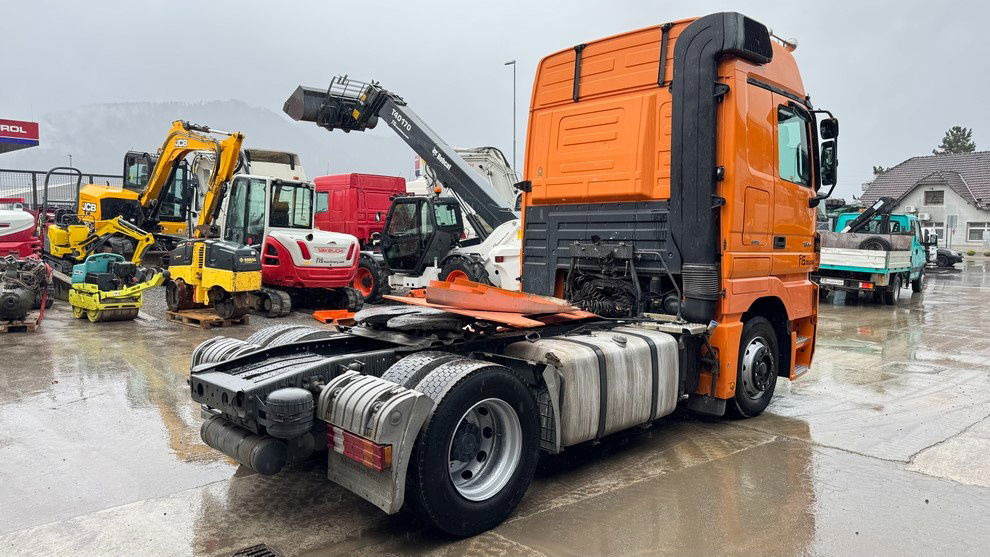 Mercedes-Benz Actros 1844 4x2 - tractor unit - retarder - Ťahač: obrázok 5 Mercedes-Benz Actros 1844 4x2 - tractor unit - retarder - Ťahač: obrázok 5