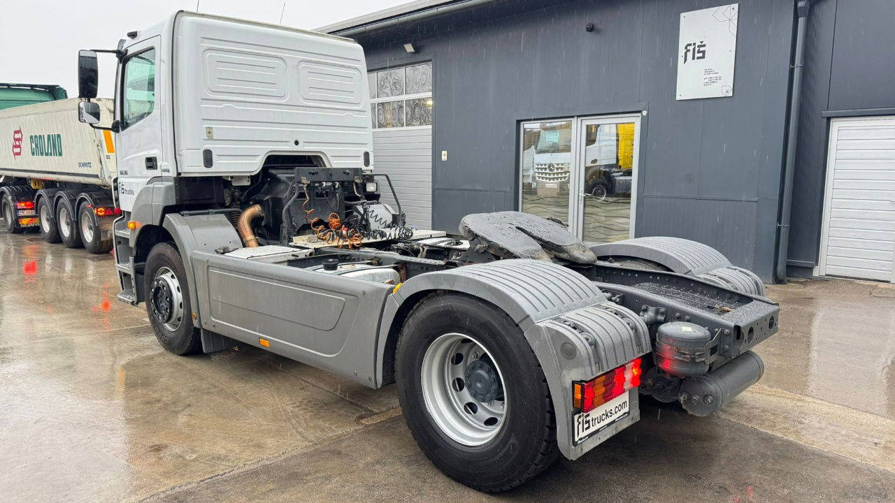 Mercedes-Benz Axor 1836 4x2 tipper hydraulics - Ťahač: obrázok 4 Mercedes-Benz Axor 1836 4x2 tipper hydraulics - Ťahač: obrázok 4