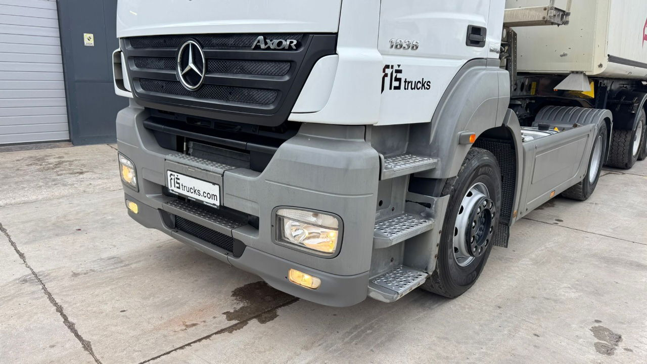 Mercedes-Benz Axor 1836 4x2 tipper hydraulics - Ťahač: obrázok 2 Mercedes-Benz Axor 1836 4x2 tipper hydraulics - Ťahač: obrázok 2