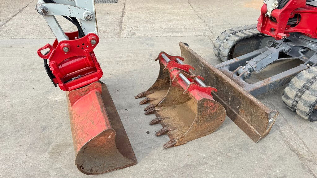 Takeuchi TB230 - Powertilt - 3X Buckets - 2021 Year - TOP - Mini rýpadlo: obrázok 5 Takeuchi TB230 - Powertilt - 3X Buckets - 2021 Year - TOP - Mini rýpadlo: obrázok 5