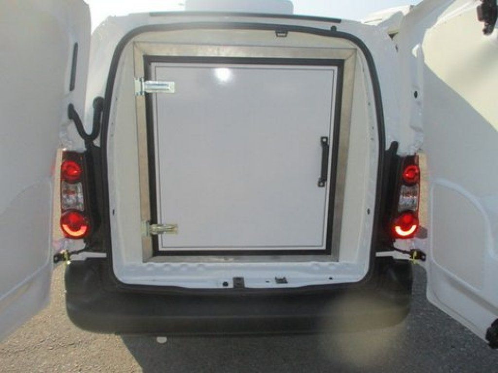 Citroën Berlingo freezer - Chladiarenská dodávka: obrázok 4 Citroën Berlingo freezer - Chladiarenská dodávka: obrázok 4