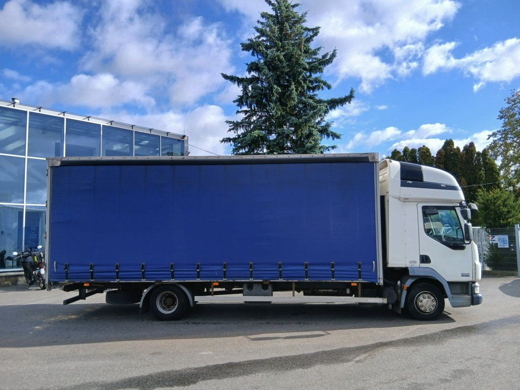DAF LF45.220 EURO 4 - Plachtové nákladné vozidlo: obrázok 3 DAF LF45.220 EURO 4 - Plachtové nákladné vozidlo: obrázok 3
