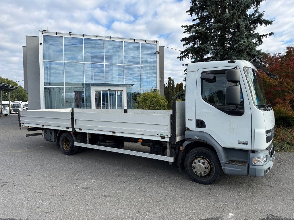 DAF LF45.220 EURO 5 - Valníkový/ Plošinový nákladný automobil: obrázok 3 DAF LF45.220 EURO 5 - Valníkový/ Plošinový nákladný automobil: obrázok 3