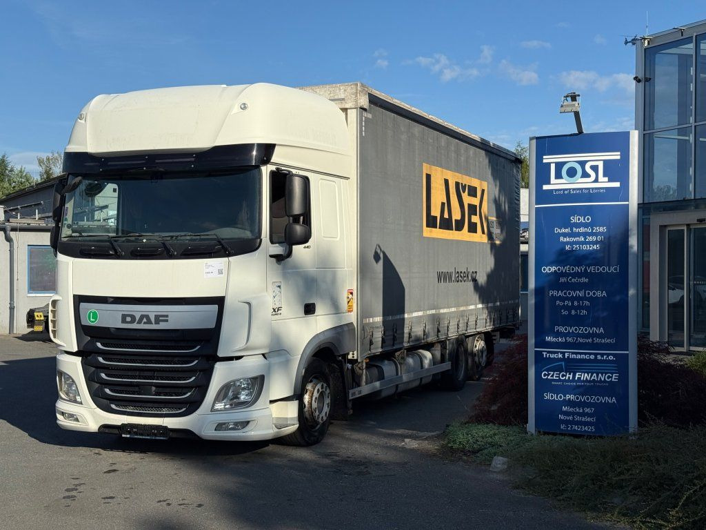 DAF XF440 EURO 6 6x2 - Plachtové nákladné vozidlo: obrázok 1 DAF XF440 EURO 6 6x2 - Plachtové nákladné vozidlo: obrázok 1