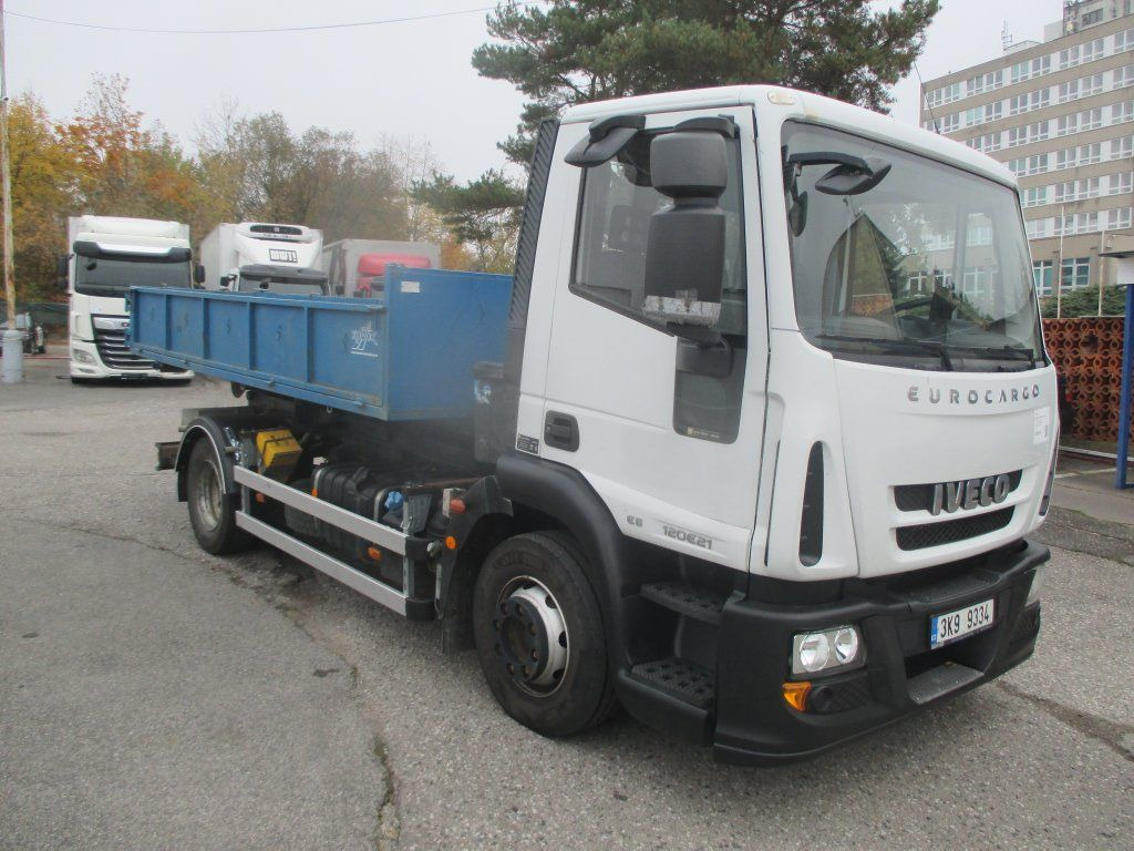 Iveco 120E - Hákový nosič kontajnerov: obrázok 3 Iveco 120E - Hákový nosič kontajnerov: obrázok 3