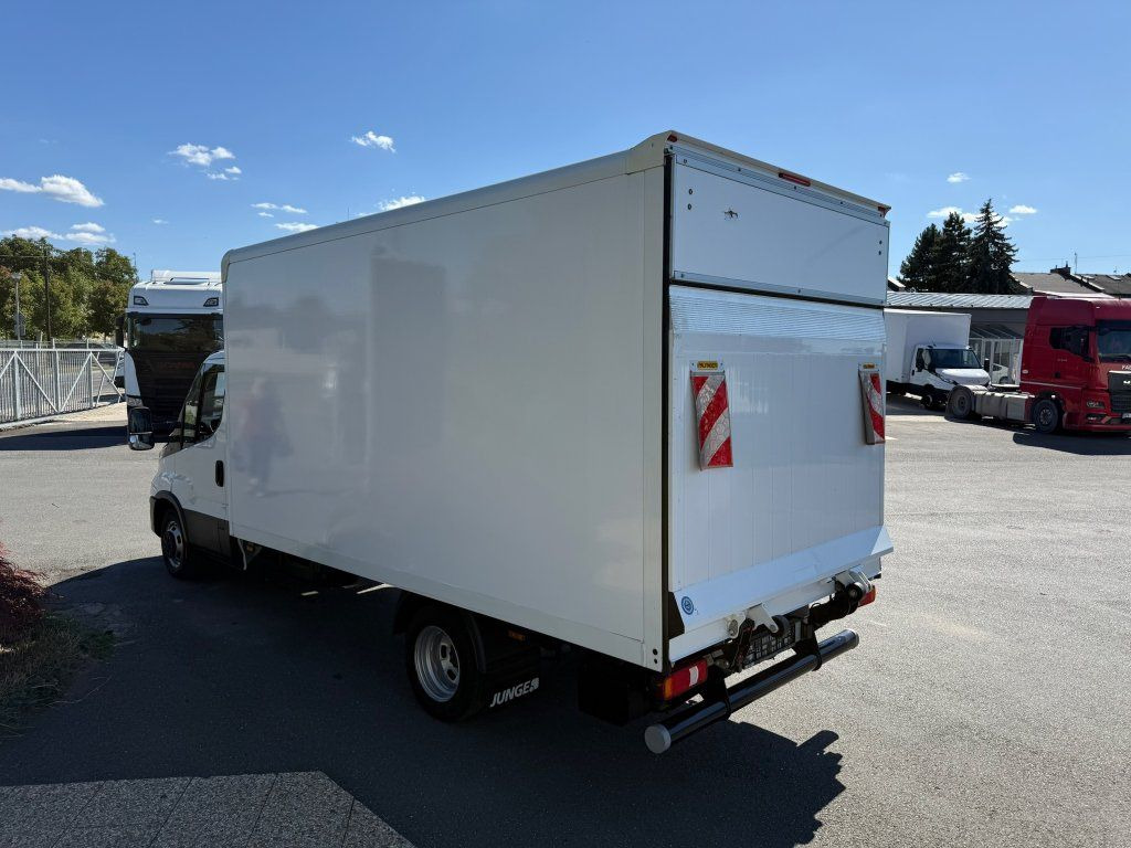 Iveco 35C16 Daily - Dodávka skriňová nadstavba: obrázok 5 Iveco 35C16 Daily - Dodávka skriňová nadstavba: obrázok 5