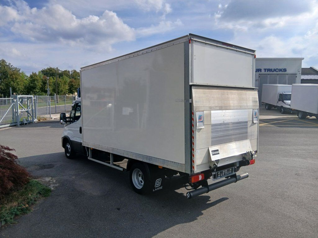 Iveco 35C16 Daily - Dodávka skriňová nadstavba: obrázok 5 Iveco 35C16 Daily - Dodávka skriňová nadstavba: obrázok 5