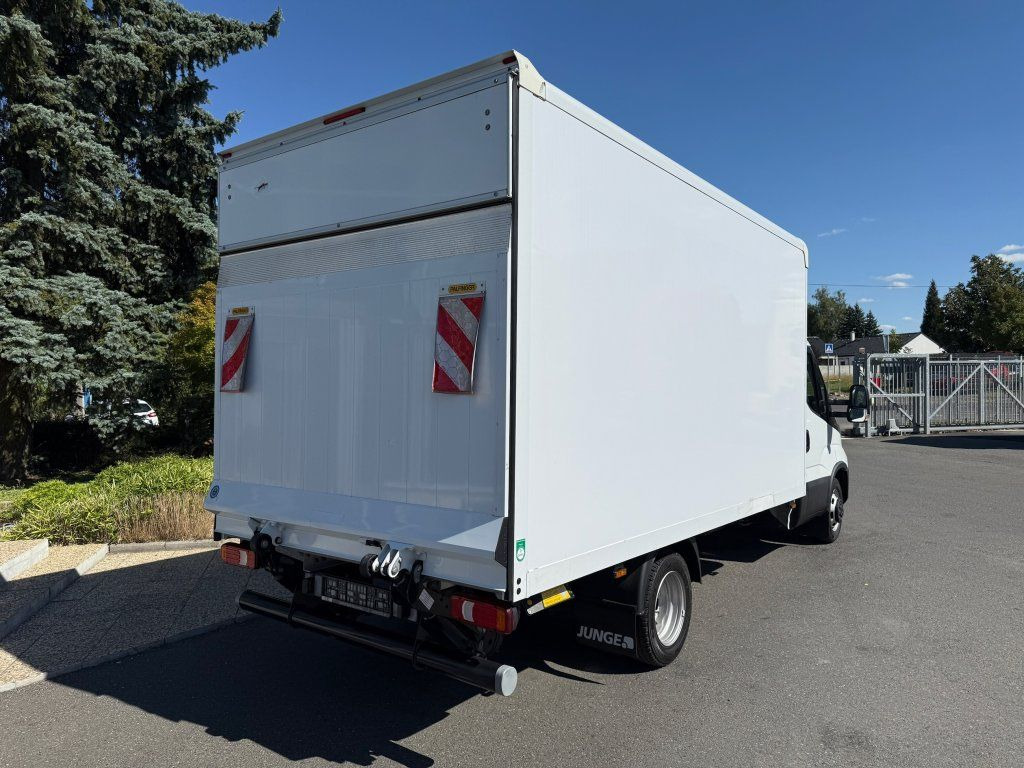 Iveco 35C16 Daily - Dodávka skriňová nadstavba: obrázok 4 Iveco 35C16 Daily - Dodávka skriňová nadstavba: obrázok 4