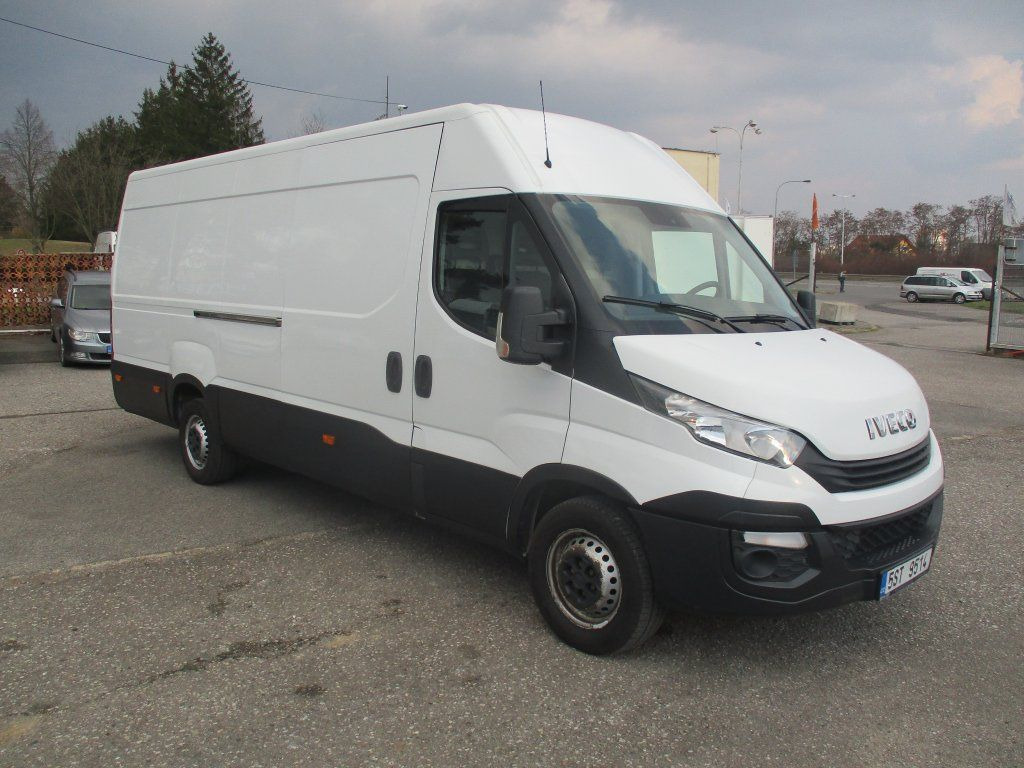 Iveco 35S16 MAXI - Furgon: obrázok 3 Iveco 35S16 MAXI - Furgon: obrázok 3