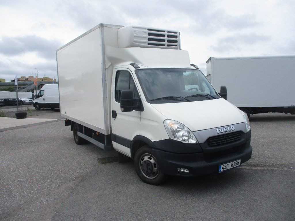 Iveco Daily 35C15 - Chladiarenská dodávka: obrázok 2 Iveco Daily 35C15 - Chladiarenská dodávka: obrázok 2
