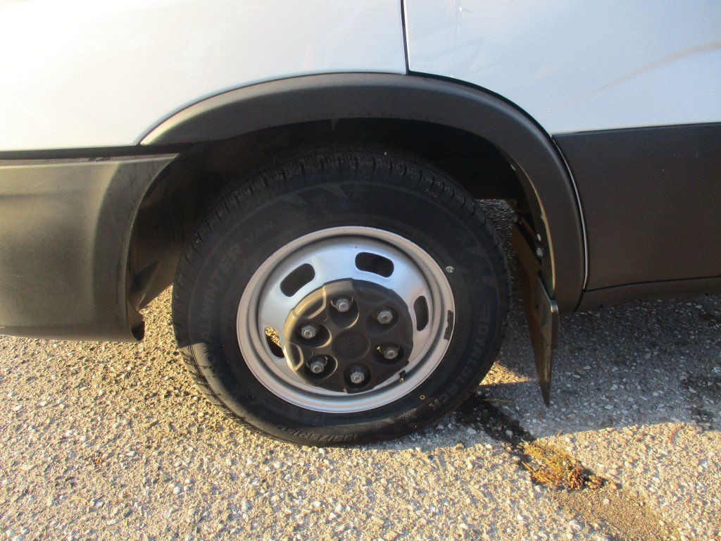 Iveco Daily 35C16 - Dodávka skriňová nadstavba: obrázok 2 Iveco Daily 35C16 - Dodávka skriňová nadstavba: obrázok 2