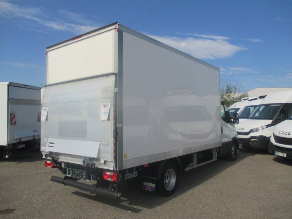 Iveco Daily 35C16 - Dodávka skriňová nadstavba: obrázok 4 Iveco Daily 35C16 - Dodávka skriňová nadstavba: obrázok 4