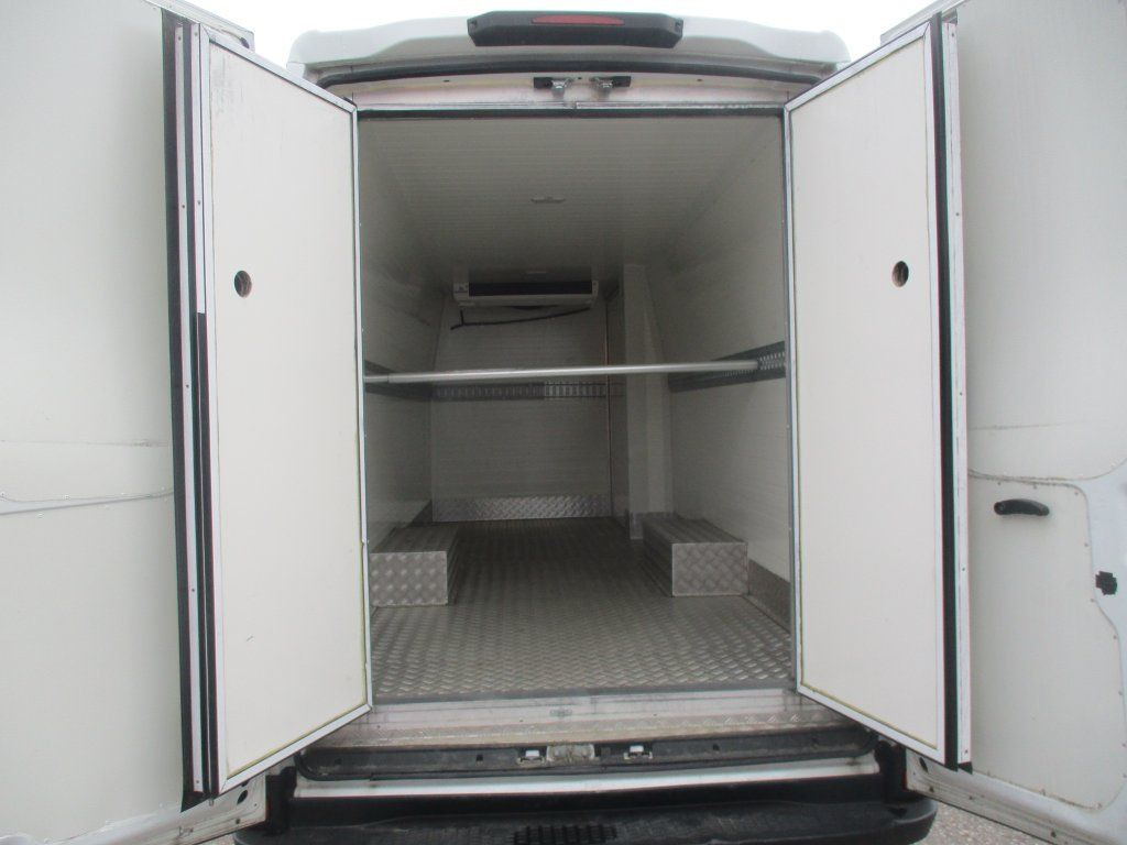 Iveco Daily 35C16 - Chladiarenská dodávka: obrázok 5 Iveco Daily 35C16 - Chladiarenská dodávka: obrázok 5