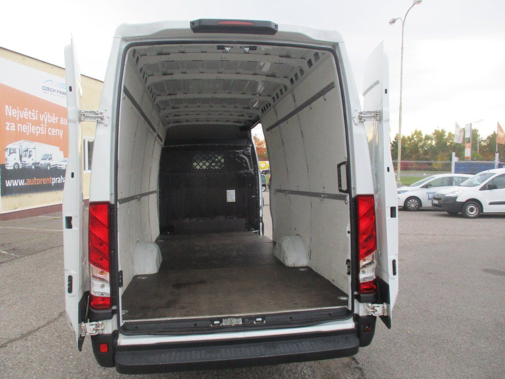 Iveco Daily 35S16 - Furgon: obrázok 5 Iveco Daily 35S16 - Furgon: obrázok 5