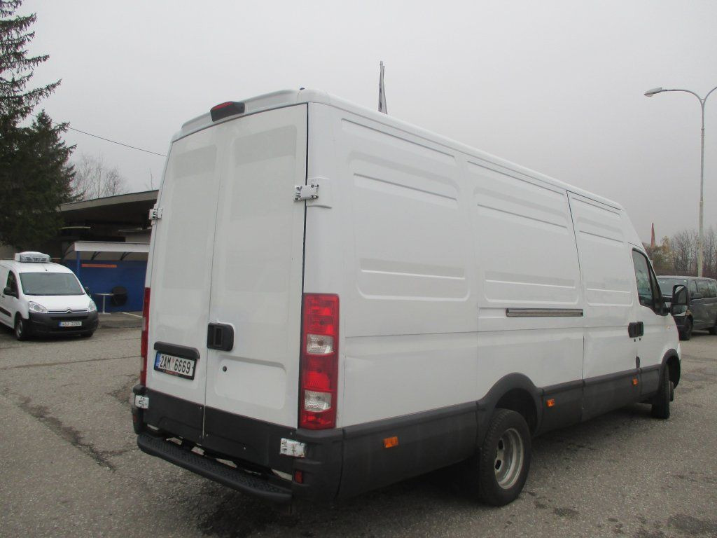 Iveco Daily 50C15 Carrier 350 - Chladiarenská dodávka: obrázok 5 Iveco Daily 50C15 Carrier 350 - Chladiarenská dodávka: obrázok 5