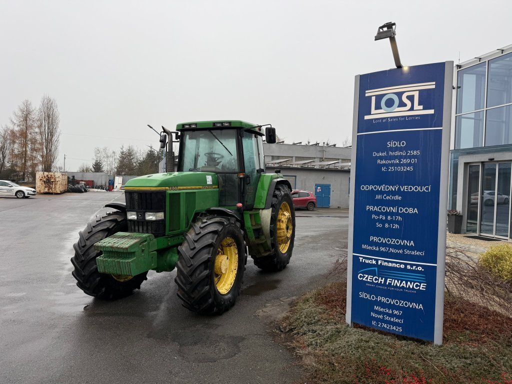 John Deere 7800 - Traktor: obrázok 1 John Deere 7800 - Traktor: obrázok 1