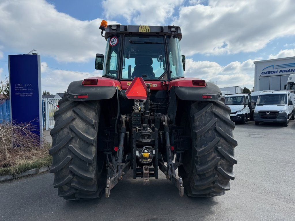 Massey Ferguson MF8260 - Traktor: obrázok 5 Massey Ferguson MF8260 - Traktor: obrázok 5