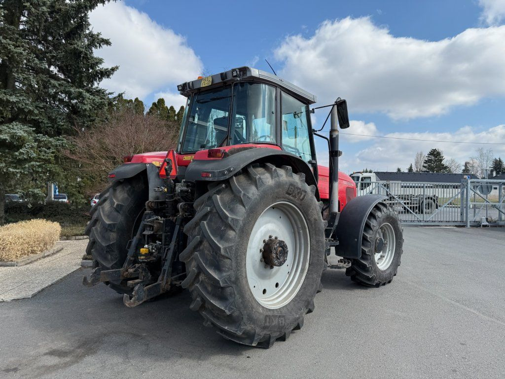Massey Ferguson MF8260 - Traktor: obrázok 4 Massey Ferguson MF8260 - Traktor: obrázok 4