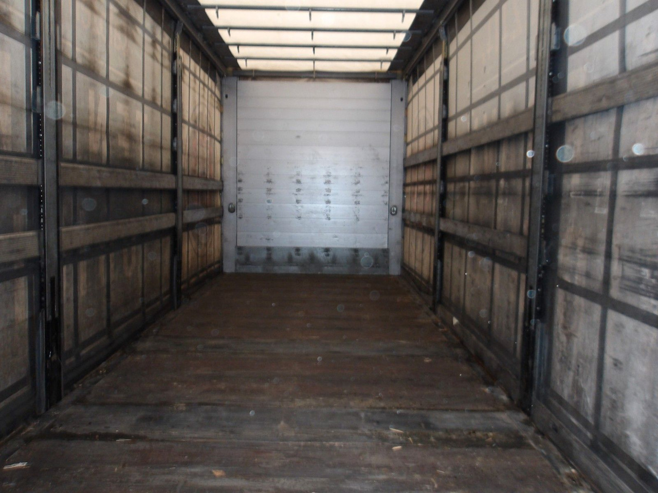 Mercedes-Benz 2548 Actros 6x2 EURO 6 + Schmitz - Plachtové nákladné vozidlo: obrázok 5 Mercedes-Benz 2548 Actros 6x2 EURO 6 + Schmitz - Plachtové nákladné vozidlo: obrázok 5