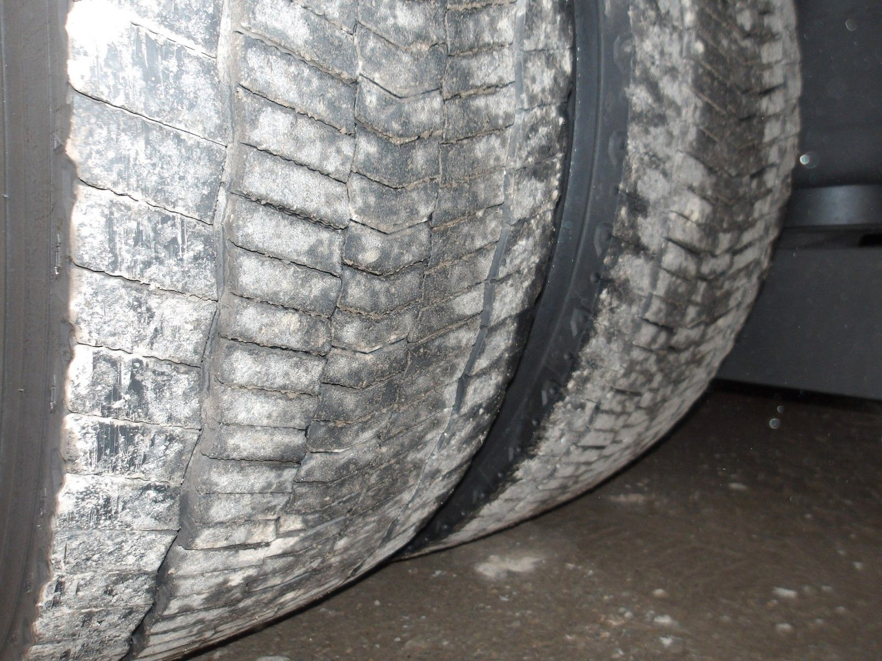 Mercedes-Benz 2548 Actros 6x2 EURO 6 + Schmitz - Plachtové nákladné vozidlo: obrázok 3 Mercedes-Benz 2548 Actros 6x2 EURO 6 + Schmitz - Plachtové nákladné vozidlo: obrázok 3