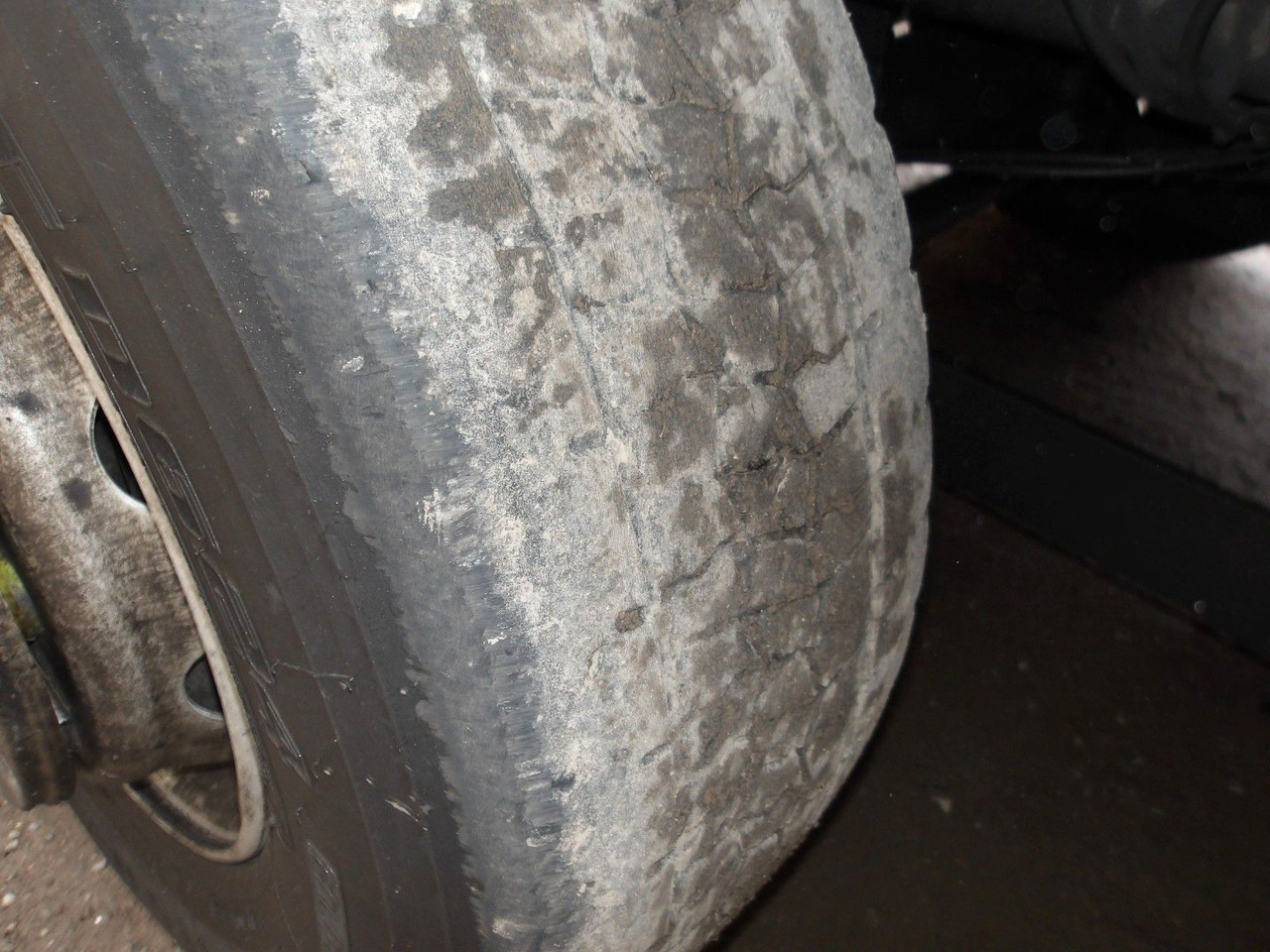 Mercedes-Benz 2548 Actros 6x2 EURO 6 + Schmitz - Plachtové nákladné vozidlo: obrázok 4 Mercedes-Benz 2548 Actros 6x2 EURO 6 + Schmitz - Plachtové nákladné vozidlo: obrázok 4