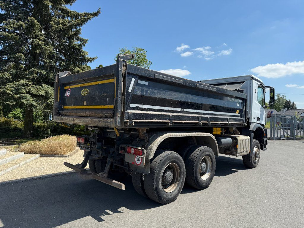 Mercedes-Benz 3343 Arocs 6x6 S3 EURO 6 - Sklápač: obrázok 5 Mercedes-Benz 3343 Arocs 6x6 S3 EURO 6 - Sklápač: obrázok 5