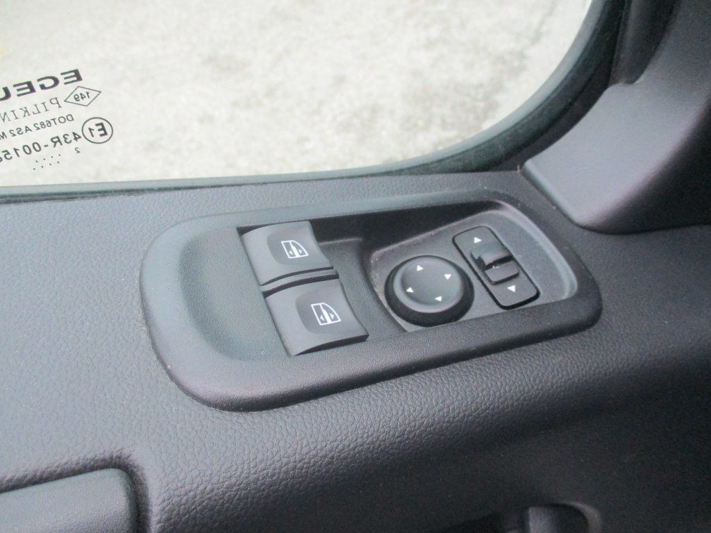 Furgon Renault Master 2.3fci L3H2: obrázok 17 Furgon Renault Master 2.3fci L3H2: obrázok 17