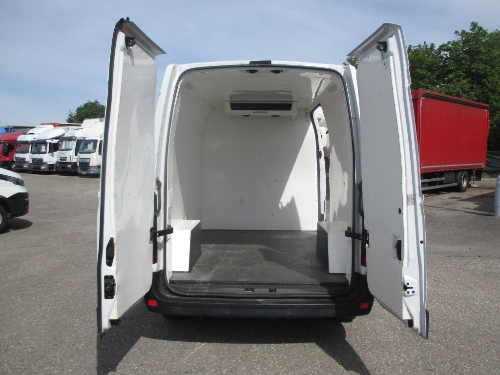 Chladiarenská dodávka Renault Master L2H2: obrázok 15 Chladiarenská dodávka Renault Master L2H2: obrázok 15