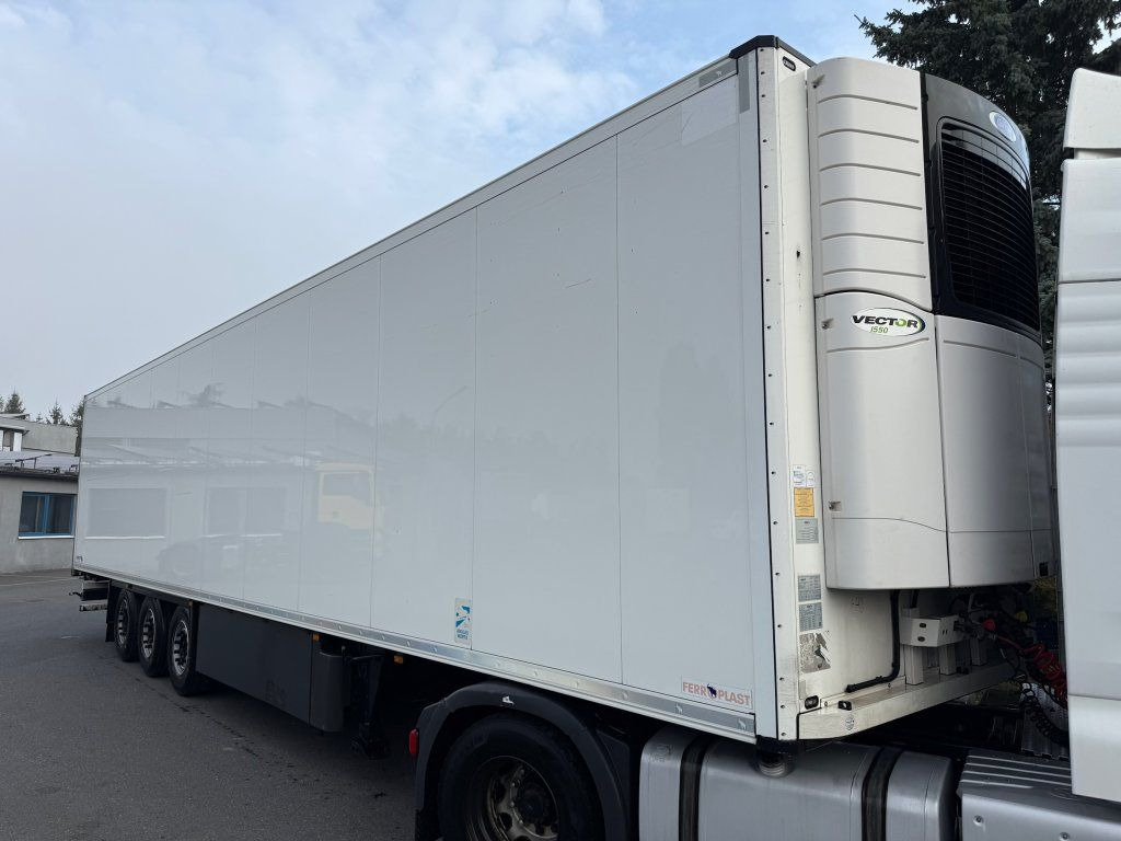 Schmitz Cargobull SKO24 Carrier Vector 1550 - Náves skriňové: obrázok 1 Schmitz Cargobull SKO24 Carrier Vector 1550 - Náves skriňové: obrázok 1