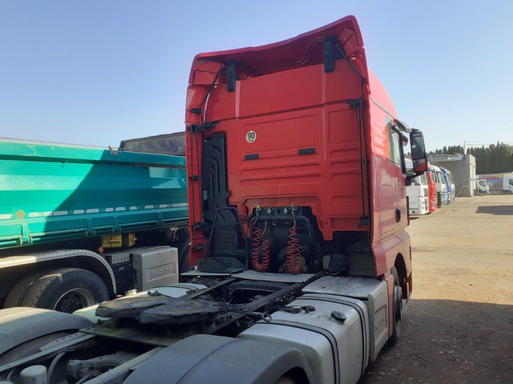 MAN TGX18.460 XLX Motorschaden/engine damage - Ťahač: obrázok 4 MAN TGX18.460 XLX Motorschaden/engine damage - Ťahač: obrázok 4