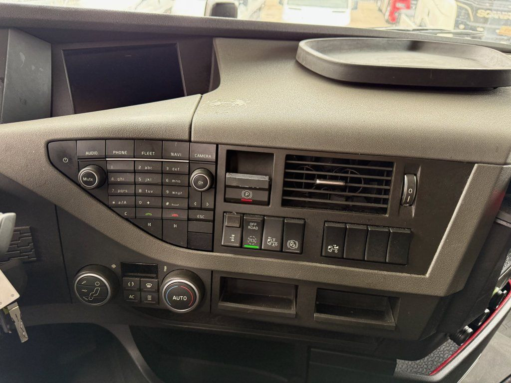 Ťahač Volvo FH460 EURO 6: obrázok 14