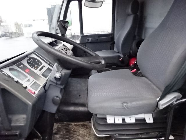 MAN 9.163 - box - MANUAL - Skříňový nákladní auto: obrázok 4 MAN 9.163 - box - MANUAL - Skříňový nákladní auto: obrázok 4