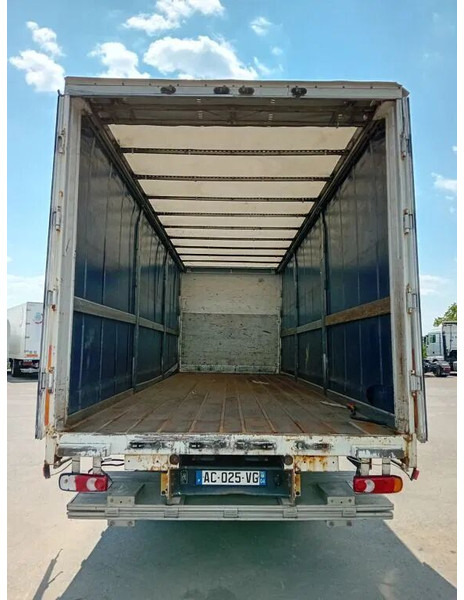 Renault Midlum 280 dxi - manual gearbox / steel suspension lames - Plachtové nákladné vozidlo: obrázok 3 Renault Midlum 280 dxi - manual gearbox / steel suspension lames - Plachtové nákladné vozidlo: obrázok 3