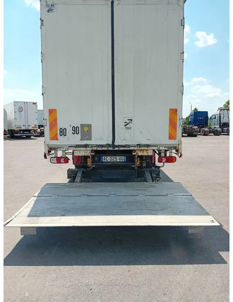 Renault Midlum 280 dxi - manual gearbox / steel suspension lames - Plachtové nákladné vozidlo: obrázok 4 Renault Midlum 280 dxi - manual gearbox / steel suspension lames - Plachtové nákladné vozidlo: obrázok 4
