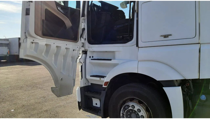 Mercedes-Benz Actros 1845 EEV - Ťahač: obrázok 4 Mercedes-Benz Actros 1845 EEV - Ťahač: obrázok 4