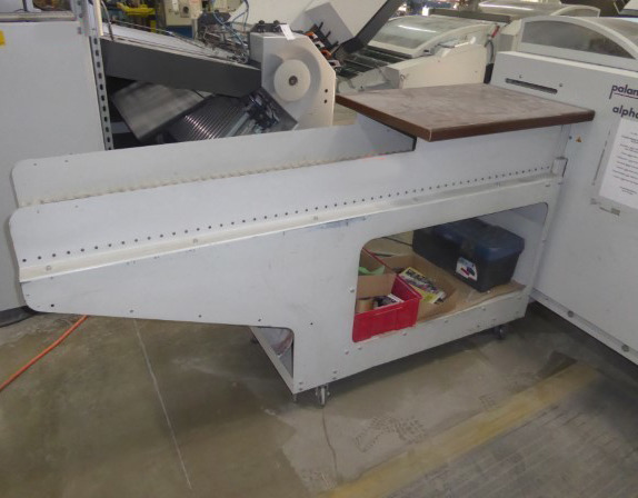 Stacking display Palamides alpha 500 - Skladací stroj: obrázok 5 Stacking display Palamides alpha 500 - Skladací stroj: obrázok 5