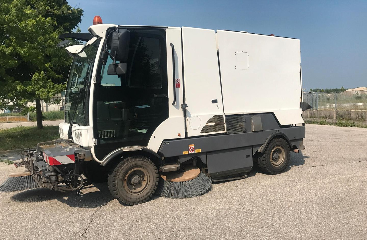 SPAZZATRICE STRADALE DULEVO 3000 - Zametacie vozidlo: obrázok 1 SPAZZATRICE STRADALE DULEVO 3000 - Zametacie vozidlo: obrázok 1